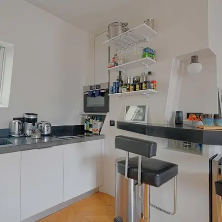 - Saint Germain Apartment